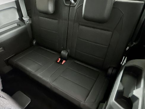 Used 2020 Volkswagen Tiguan SE image 26