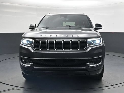 Used 2024 Jeep Wagoneer 4WD w/ Premium Group I image 15