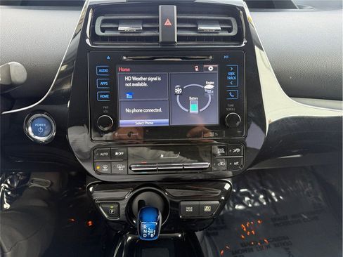 Used 2017 Toyota Prius Three Touring image 19