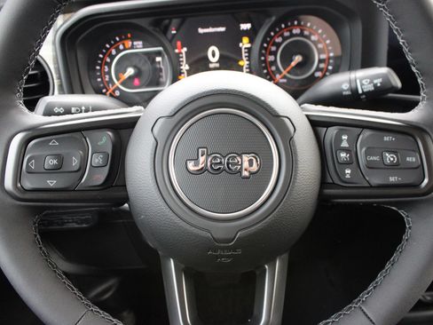 New 2026 Jeep Gladiator Sport AWD/4WD image 28