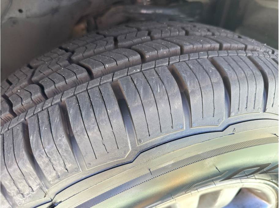 Used 2004 Toyota Sequoia SR5 RWD image 13
