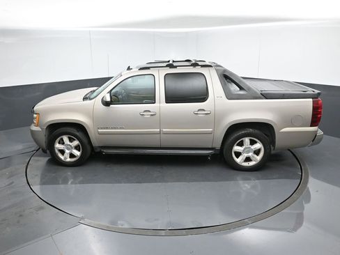 Used 2007 Chevrolet Avalanche LTZ w/ LTZ Preferred Equipment Group image 42