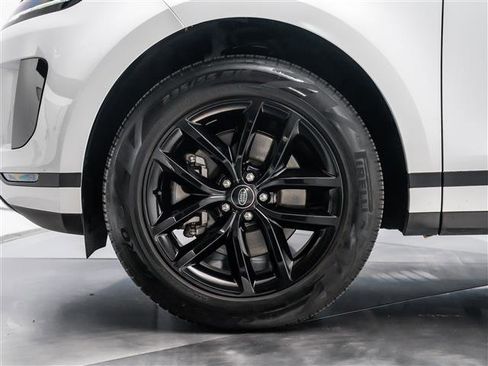 Used 2025 Land Rover Range Rover Evoque S AWD/4WD image 11