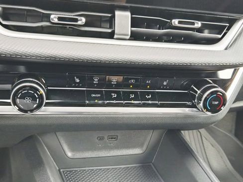 New 2026 Chevrolet Equinox LT w/ LPO, Floor Liner Package image 20