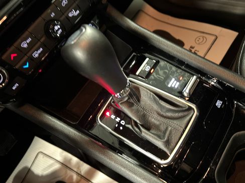 Used 2025 Jeep Compass Latitude w/ Altitude Special Edition image 20