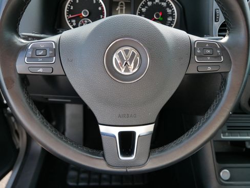 Used 2016 Volkswagen Tiguan S image 25