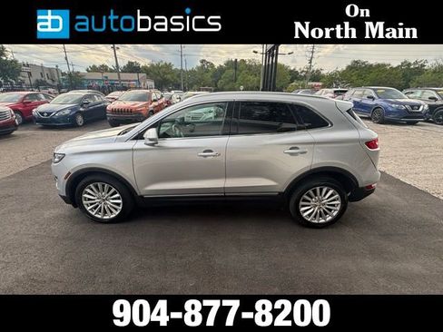 Used 2019 Lincoln MKC Premiere FWD image 2