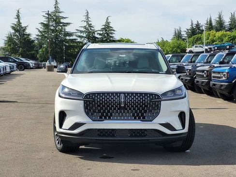 New 2026 Lincoln Aviator Reserve image 3