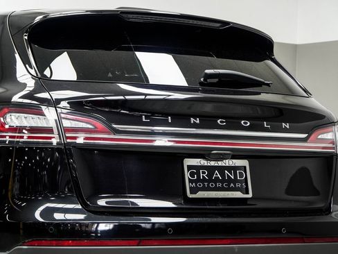 Used 2022 Lincoln Nautilus Reserve image 13