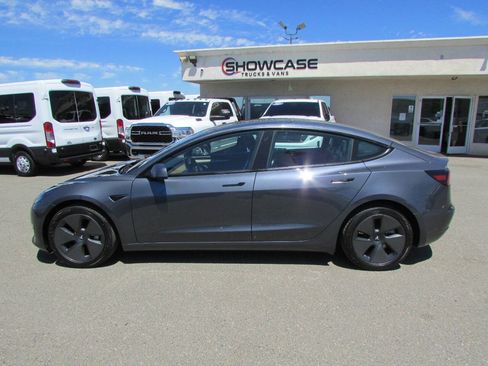 Used 2023 Tesla Model 3 Standard Range RWD image 9