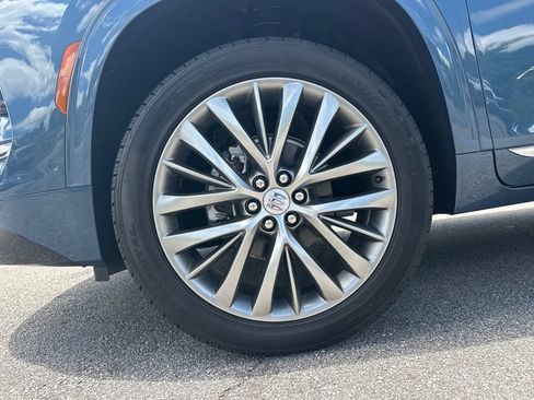 New 2026 Buick Enclave Avenir w/ Super Cruise Package FWD image 12