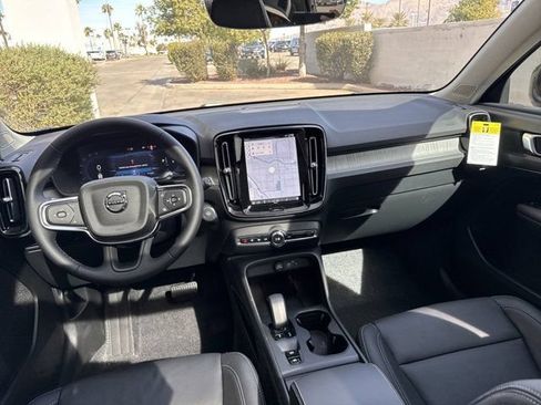 Certified 2025 Volvo XC40 B5 Core w/ Protection Package Premier AWD/4WD image 22