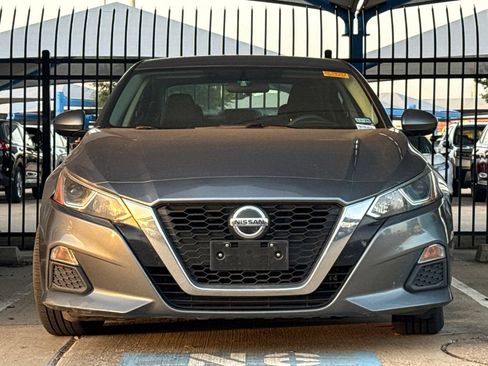 Used 2019 Nissan Altima 2.5 S FWD image 2