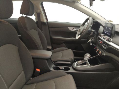 Used 2022 Kia Forte LXS w/ LXS Technology Package FWD image 21