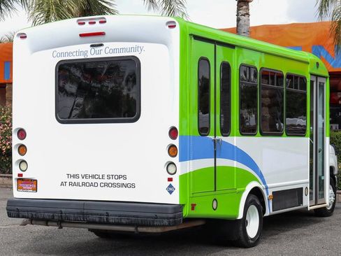 Used 2015 Ford E-450 and Econoline 450 Super Duty w/ Shuttle Bus Prep Package RWD image 9