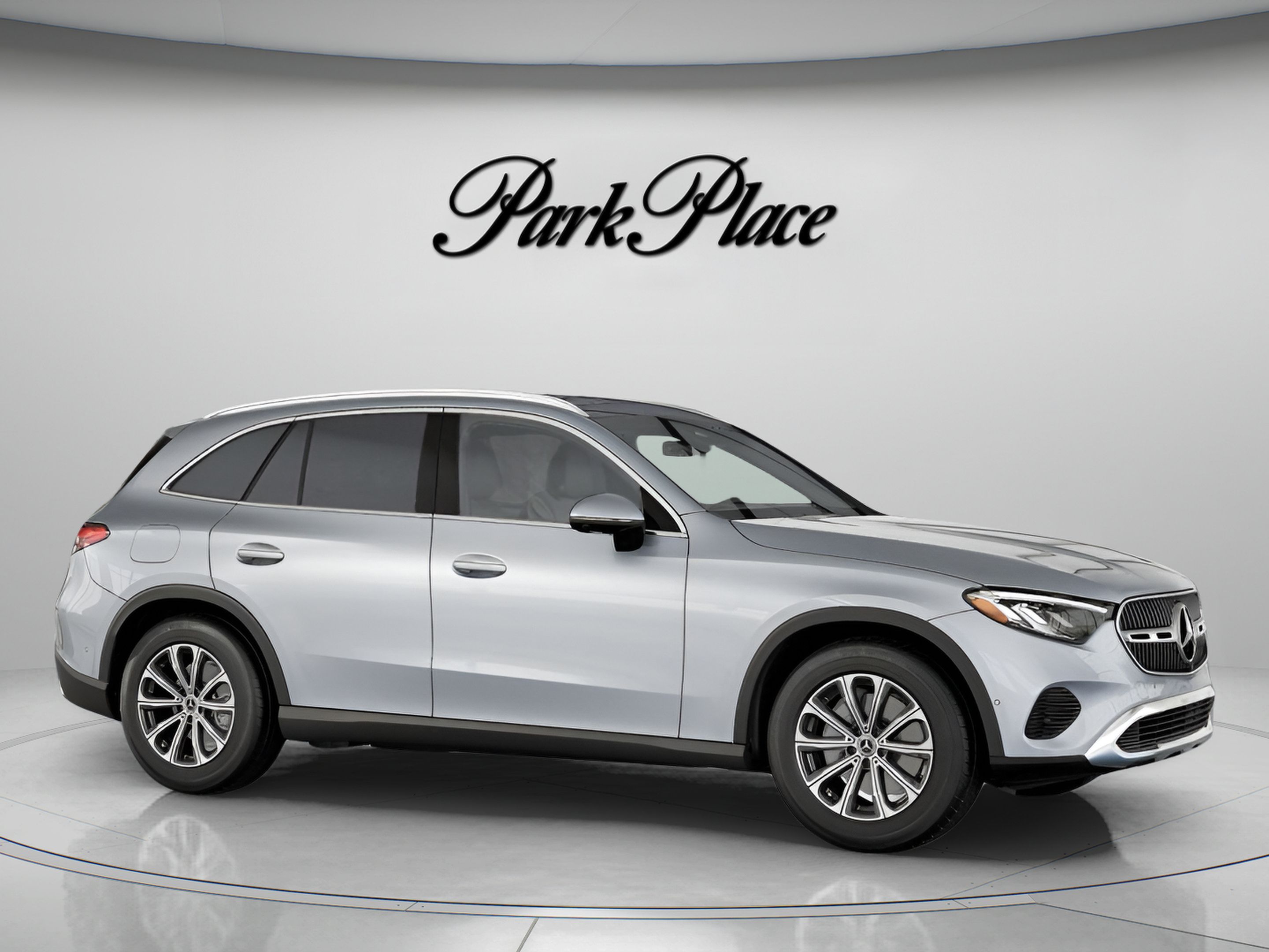 Used 2026 Mercedes-Benz GLC 300 4MATIC image 30