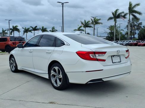 Used 2018 Honda Accord EX image 13