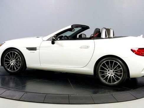 Used 2017 Mercedes-Benz SLC 43 AMG image 4