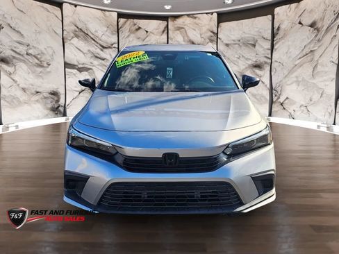 Used 2022 Honda Civic Sport image 2