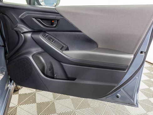 Used 2025 Subaru Crosstrek 2.0i image 43