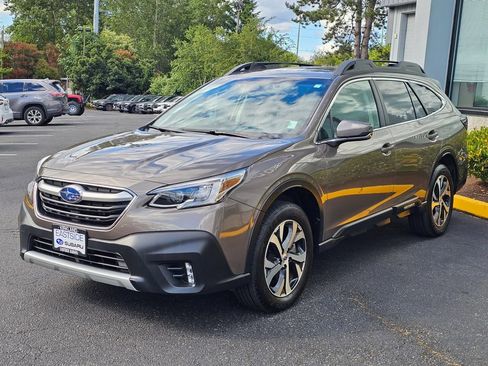 Used 2022 Subaru Outback Limited AWD/4WD image 3