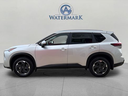Certified 2024 Nissan Rogue SV w/ SV Premium Package AWD/4WD image 2