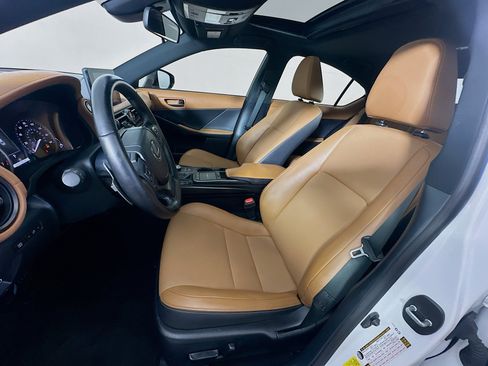 Used 2024 Lexus IS 350 F Sport RWD image 13