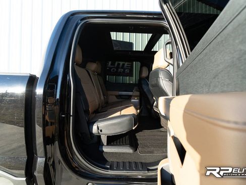 Used 2023 Ford F450 Lariat w/ FX4 Off-Road Package image 71