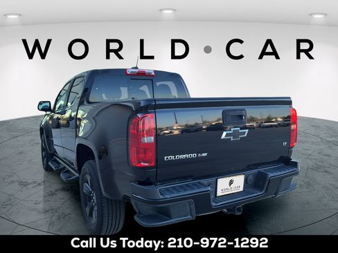 Used 2017 Chevrolet Colorado LT w/ Midnight Edition RWD image 13