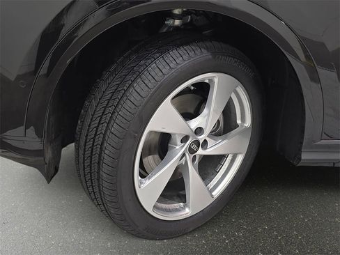 Used 2025 Audi Q5 Premium Plus image 35