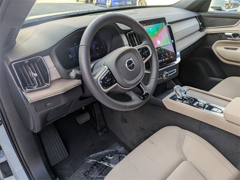 New 2026 Volvo XC90 B6 Plus w/ Protection Package Premier image 9