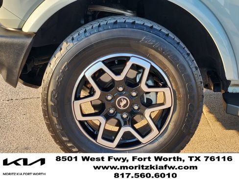 Used 2024 Ford Bronco Outer Banks AWD/4WD image 9