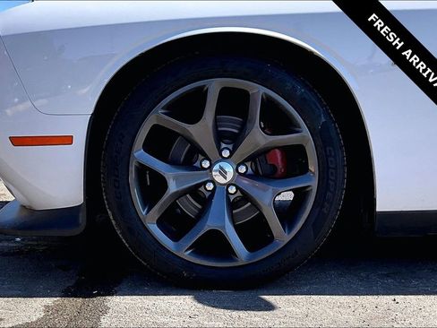 Used 2019 Dodge Challenger R/T image 31