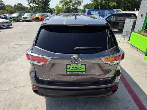 Used 2014 Toyota Highlander Limited Platinum AWD/4WD image 13