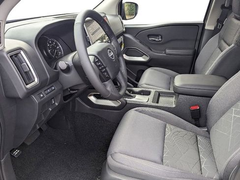 New 2025 Nissan Frontier SV w/ SV Convenience Package image 11