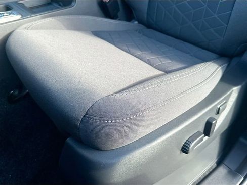 New 2026 Nissan Frontier SV w/ Tow Package image 7