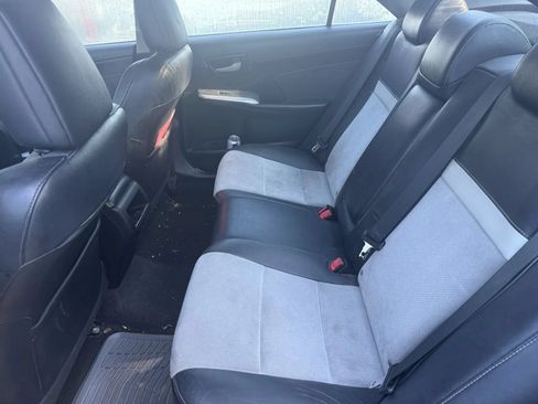 Used 2013 Toyota Camry SE w/ Leather Pkg FWD image 9