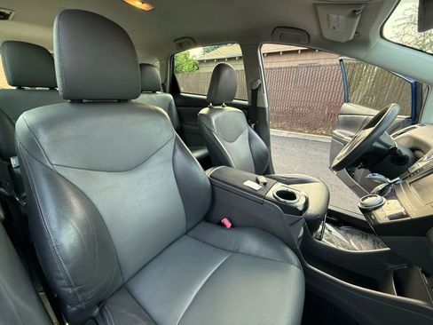Used 2012 Toyota Prius V Three image 29