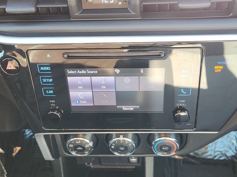 Used 2018 Toyota Corolla L image 14