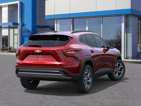New 2026 Chevrolet Trax LT image 4