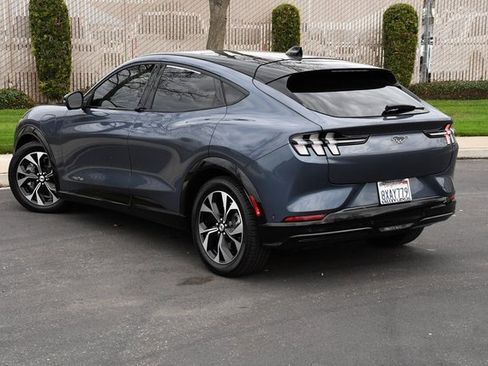 Used 2021 Ford Mustang Mach-E Premium image 4