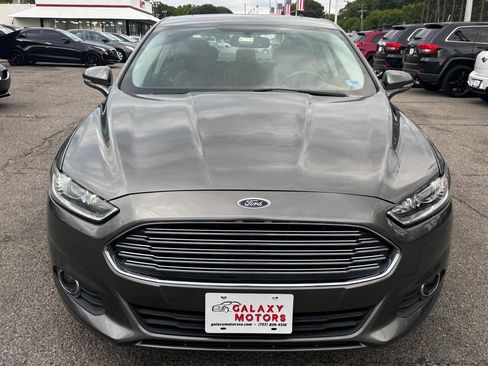 Used 2014 Ford Fusion SE w/ Equipment Group 202A FWD image 2