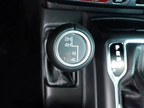 Used 2024 Jeep Gladiator Rubicon w/ Convenience Group AWD/4WD image 22