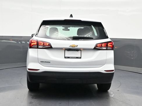 Used 2022 Chevrolet Equinox LS FWD image 4