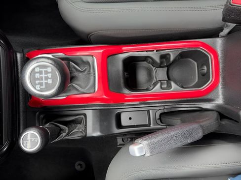 Used 2021 Jeep Wrangler Unlimited Sport image 21