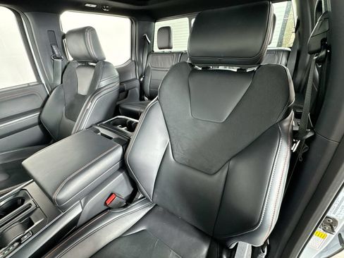 Used 2025 Ford F150 Raptor AWD/4WD image 24