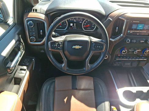 Used 2021 Chevrolet Silverado 1500 High Country w/ Technology Package image 14