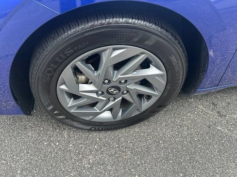 Used 2024 Hyundai Elantra SEL FWD image 9