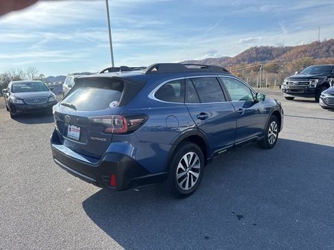 Used 2020 Subaru Outback Premium image 8