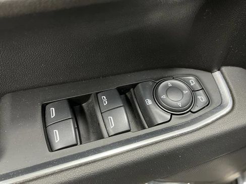 Used 2025 Chevrolet Silverado 1500 LT image 27